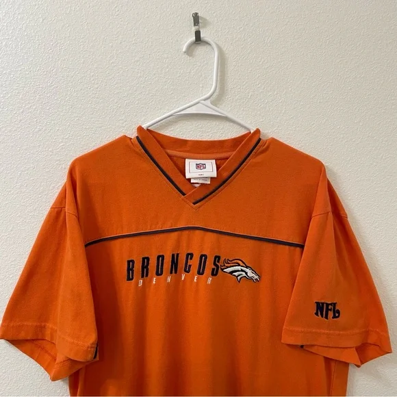 NFL Denver Broncos t shirt orange large - Picture 2 of 5